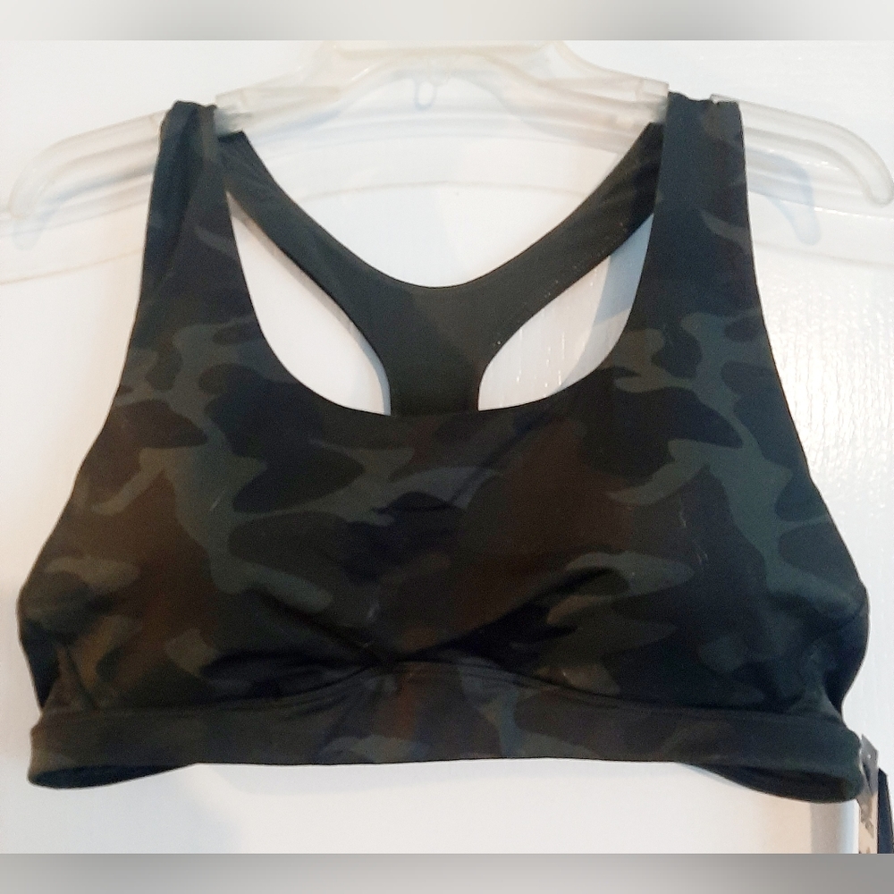 DSG Sports bra size 2X Medium support. NWT